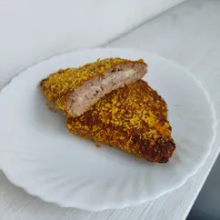Котлета с моцареллой в панировке 