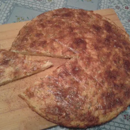 Картофельный пирог с чесноком и сыром