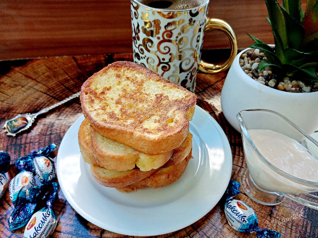 Сладкие гренки из батона с яйцом