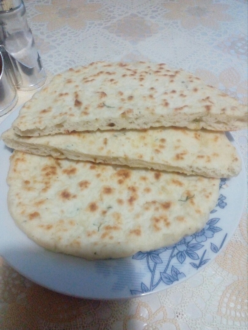 Лепешки сырные с зеленью