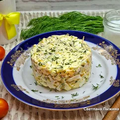 Салат из кальмаров, яиц и сыра