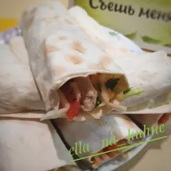 Домашняя шаурма с курицей