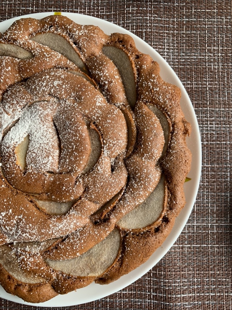 шарлотка шоколадная с яблоками и корицей | Дзен