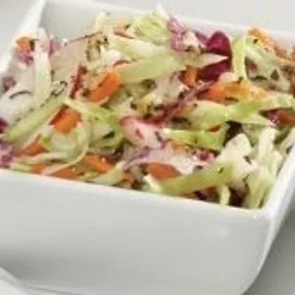 Салат-заготовка с капустой, морковью, редькой и луком