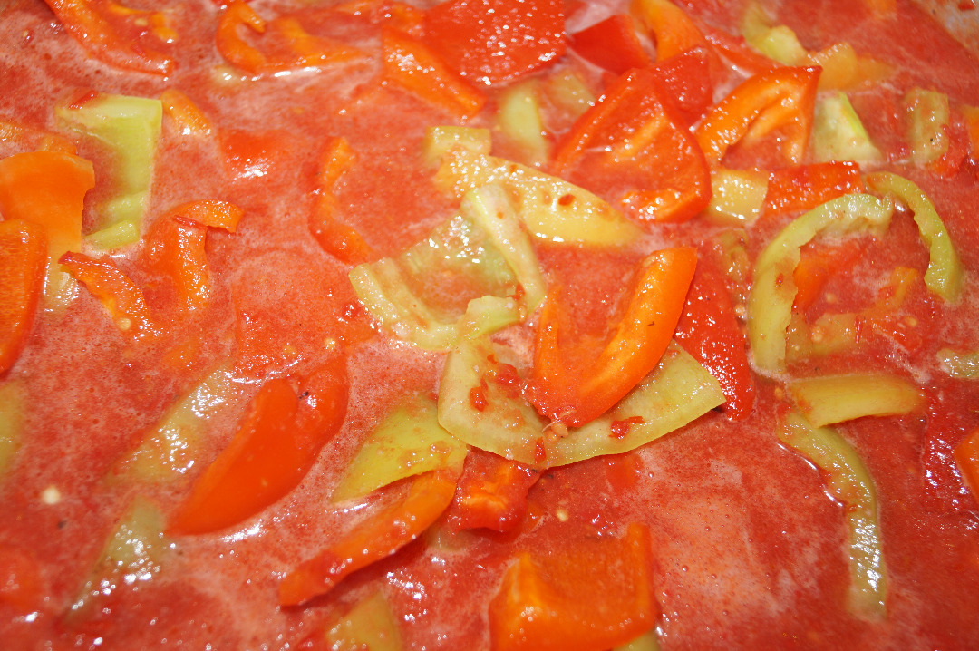 Перец в томатном соусе «Лечо» 0,5л