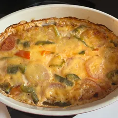 Куриные медальоны с сыром и овощами