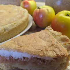 Яблочный пирог с мягким безе🍏😊🍎