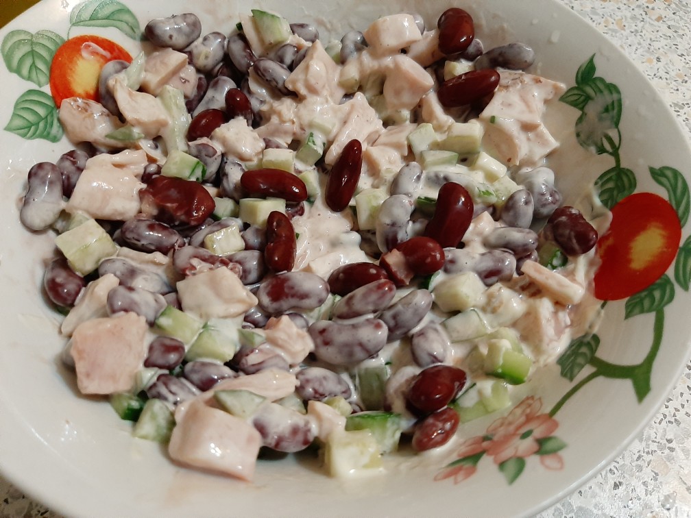 Салат с грибами, курицей и фасолью - пошаговый рецепт с фото на steklorez69.ru