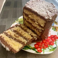 Кокосовое пирожное с шоколадным кремом