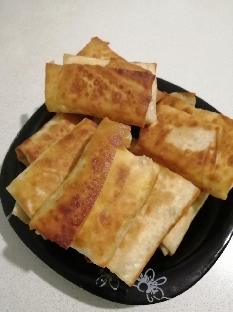Лавашики с яйцом, сосиской и морковью по-корейски