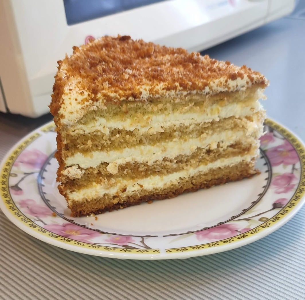 Медовый торт со сметанным кремом - рецепт с фото на luchistii-sudak.ru