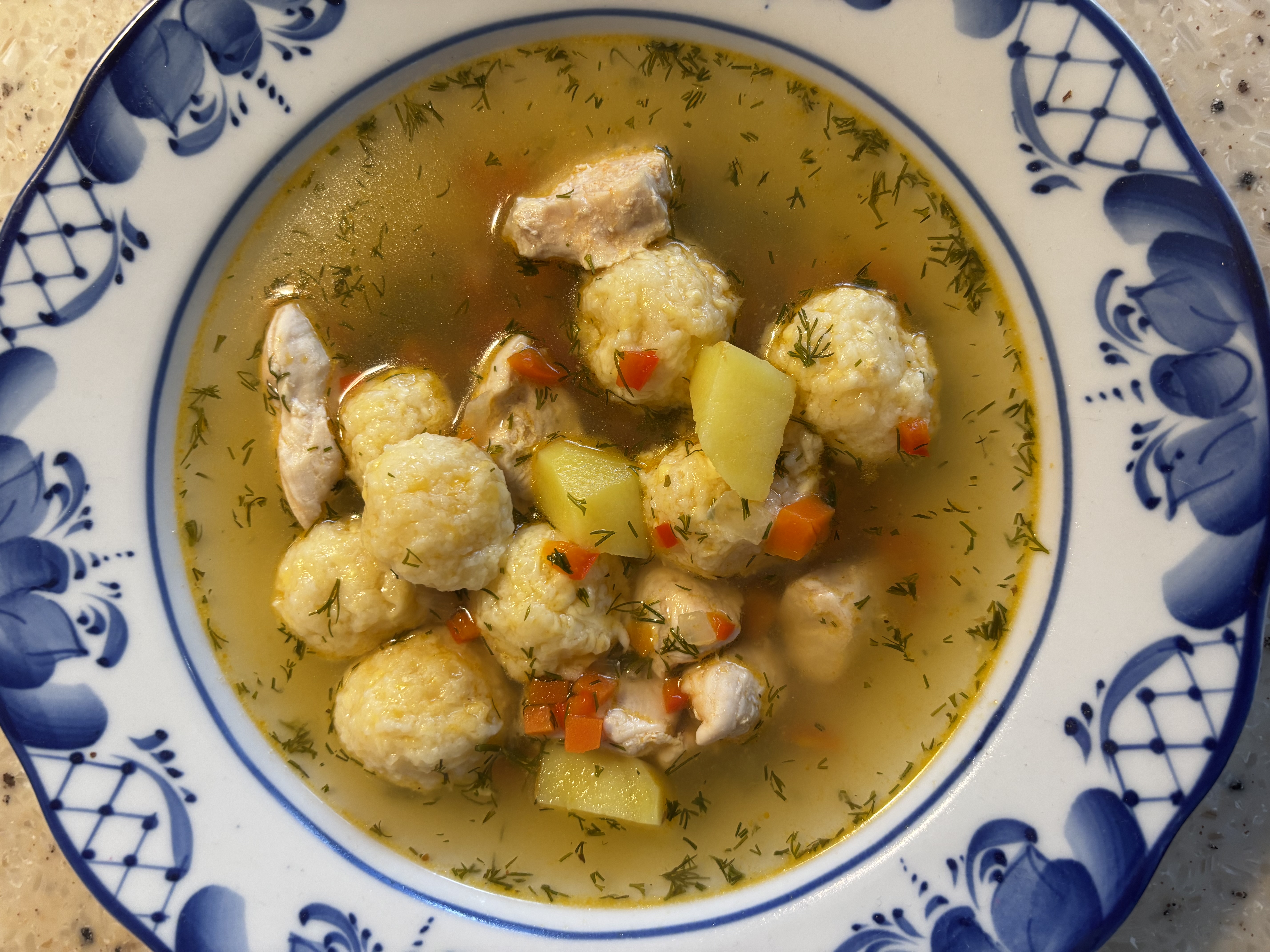 Суп с курицей и сырными шариками