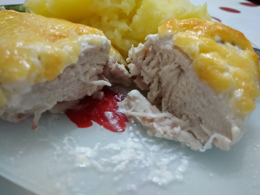 Куриная грудка под сыром