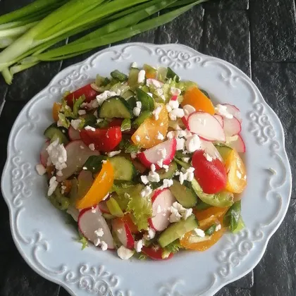 Салат овощной с творожным зерном