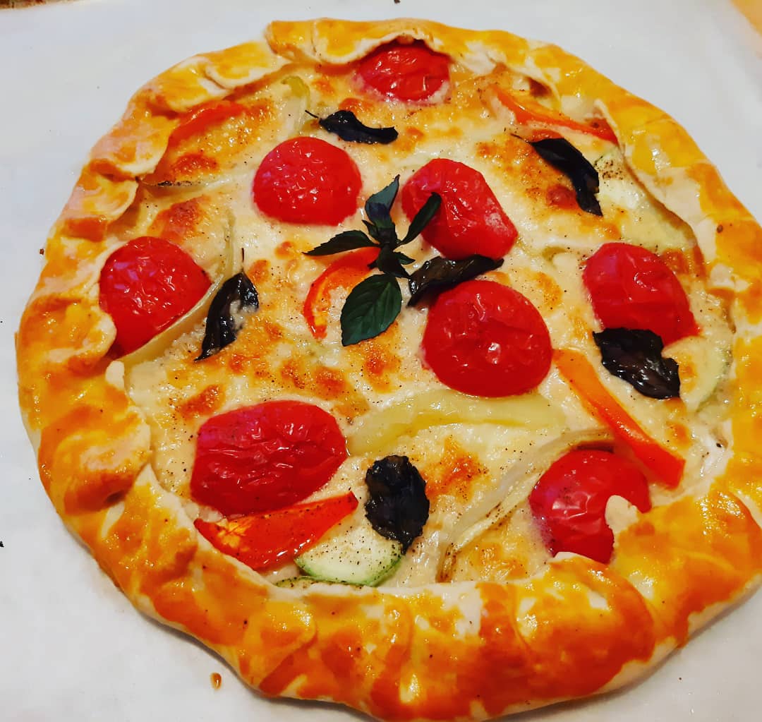 Галета с овощами и сыром
