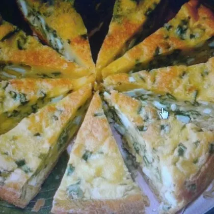 Пирог с зелёным луком и яйцами