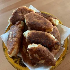 Пирожки жареные с мясом