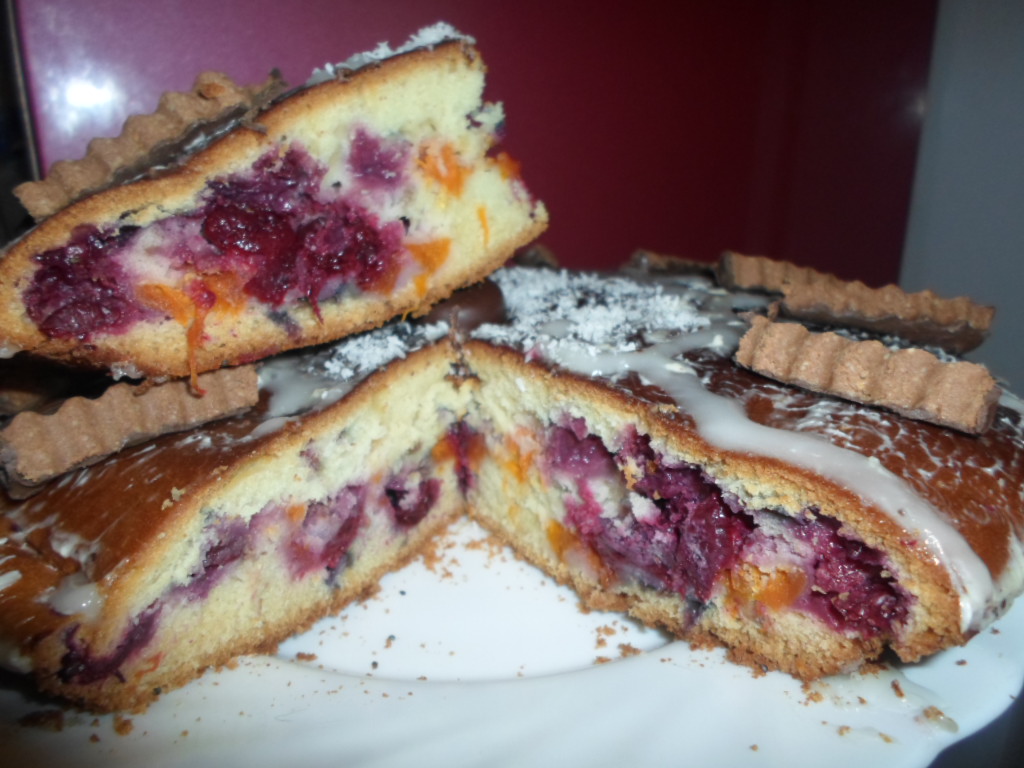 Пирог на кефире с фруктами и ягодами рецепт с фото, как приготовить на manikyrsha.ru
