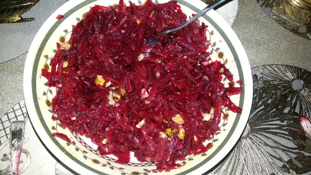 Свёкла с орехами
