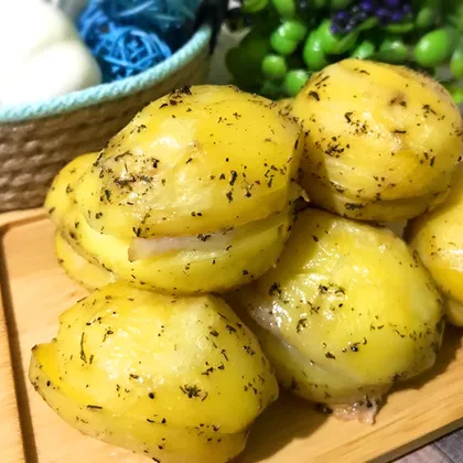 Крошка картошка с салом в духовке