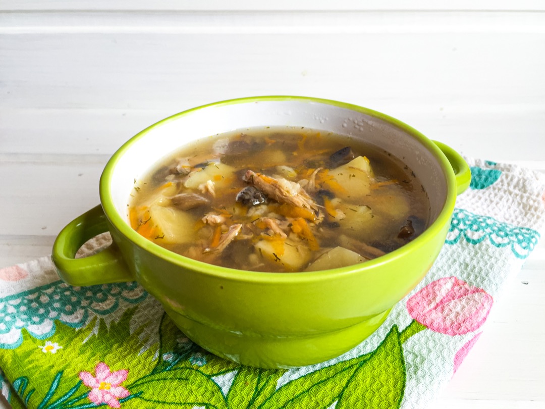 Грибной суп с индейкой и рисом в мультиварке-скороварке
