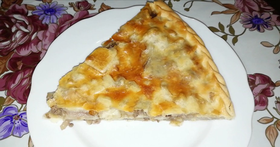 Двухслойное чуду с мясом и картошкой
