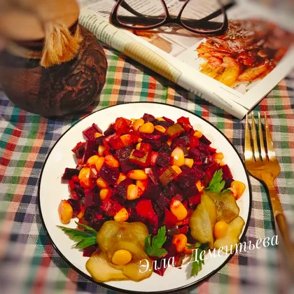 Салат с кукурузой и свёклой