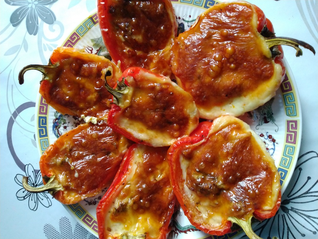 Перчики с начинкой запечённые в духовке