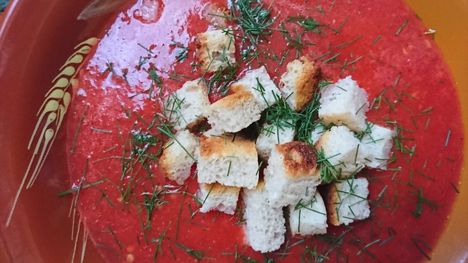 Гаспачо с гренками