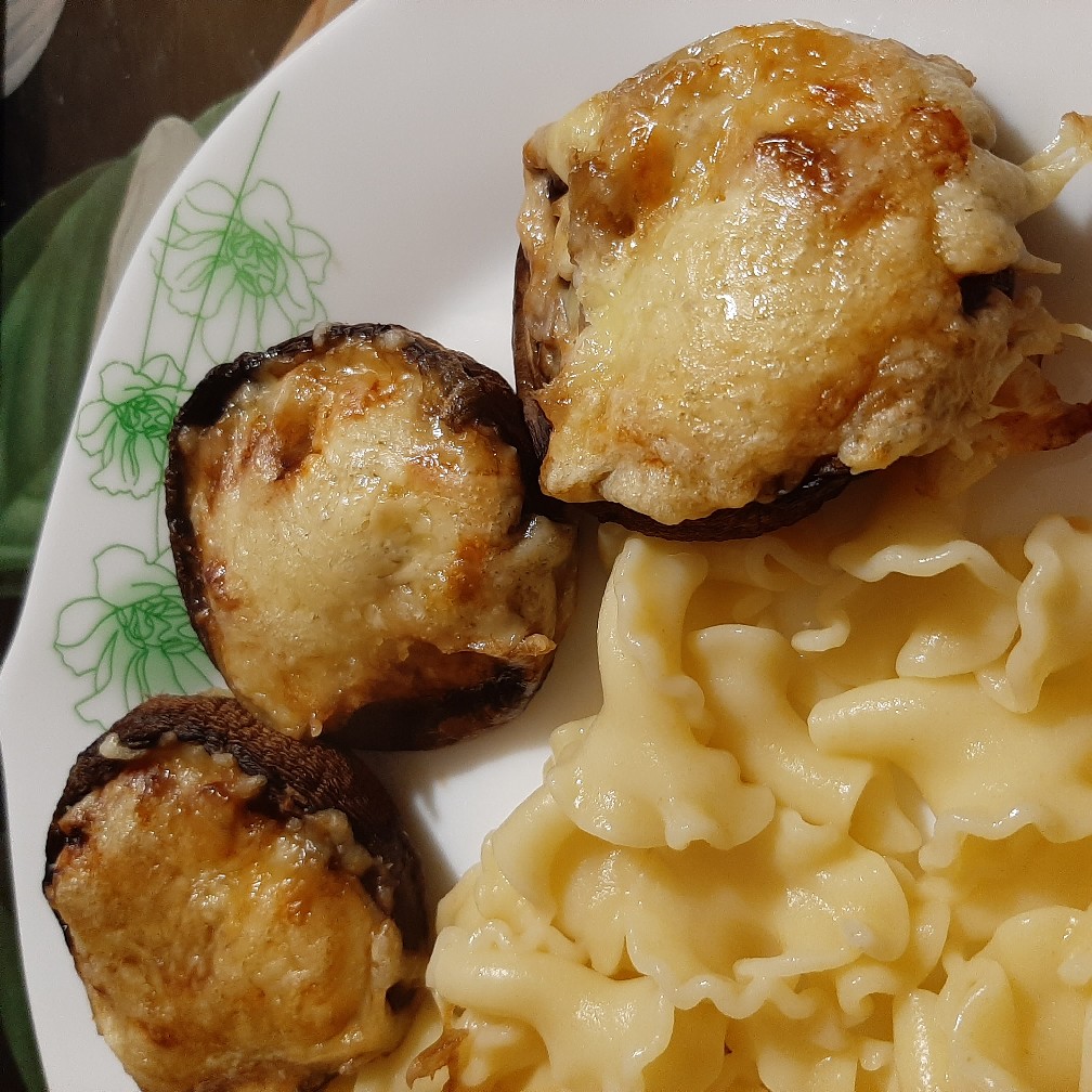 Гигантские шампиньоны с сыром