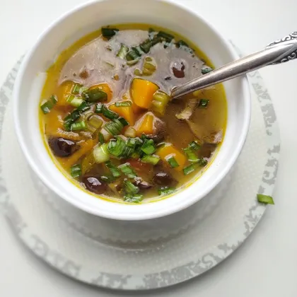 Постный суп с тыквой и грибами