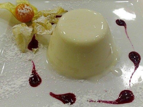 Classic vanilla panna cotta // Классическая ванильная панна котта