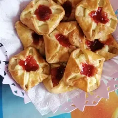 Ватрушки с земляничным повидлом🍓