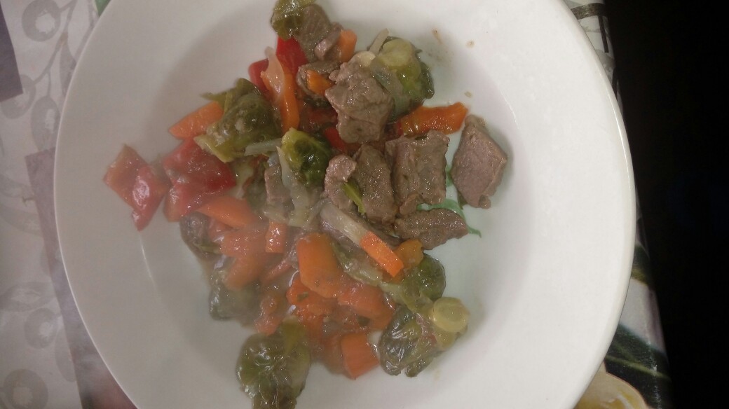 Жаренное мясо с цветной капустой
