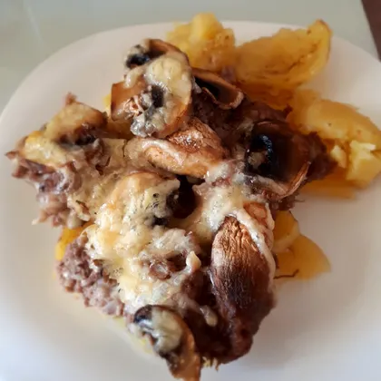 Запеканка картофельно-мясная с грибами