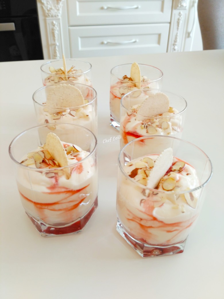 Десерт "Клубничная слава"