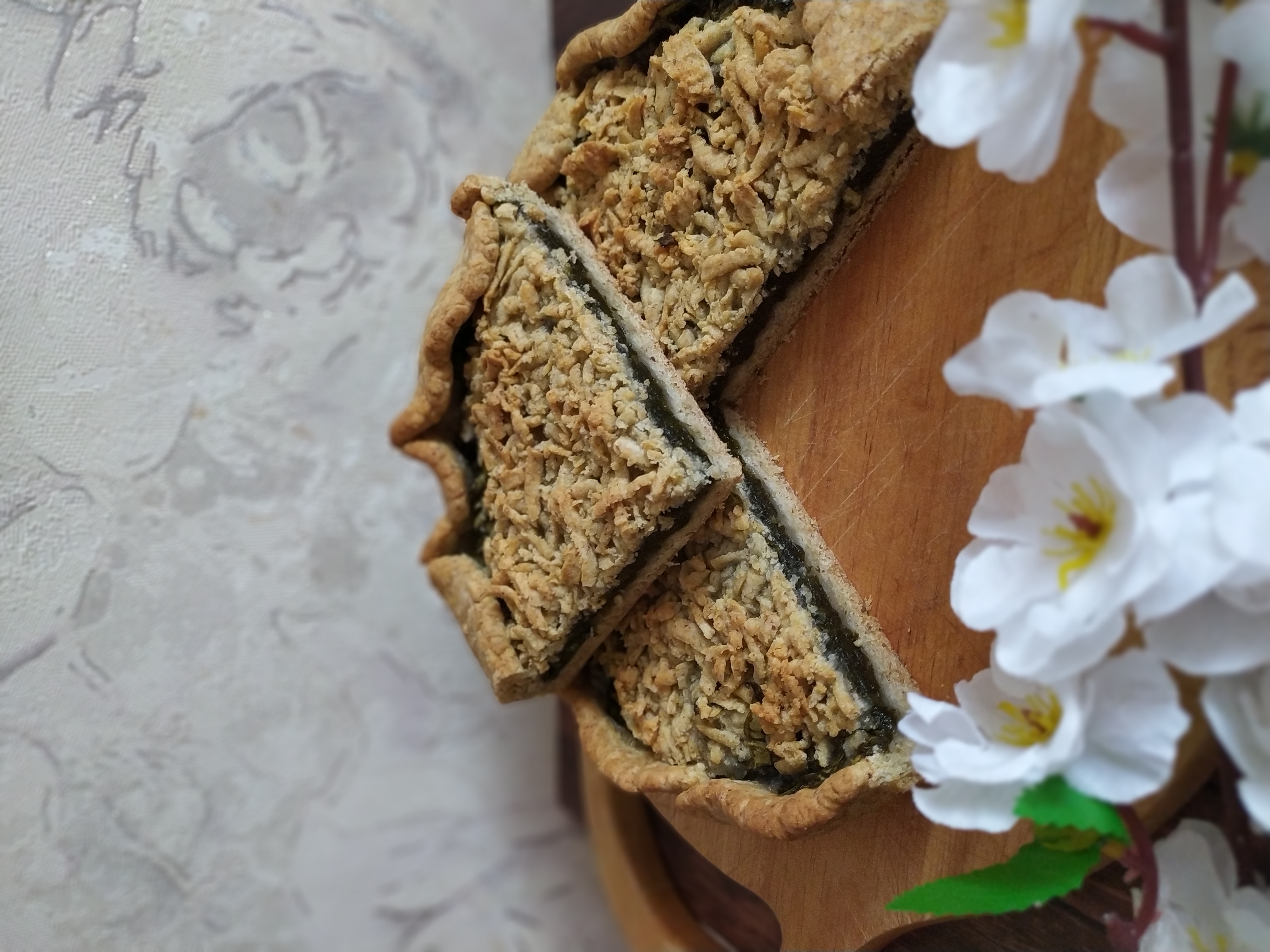 Песочный пирог со щавелем (веганский)