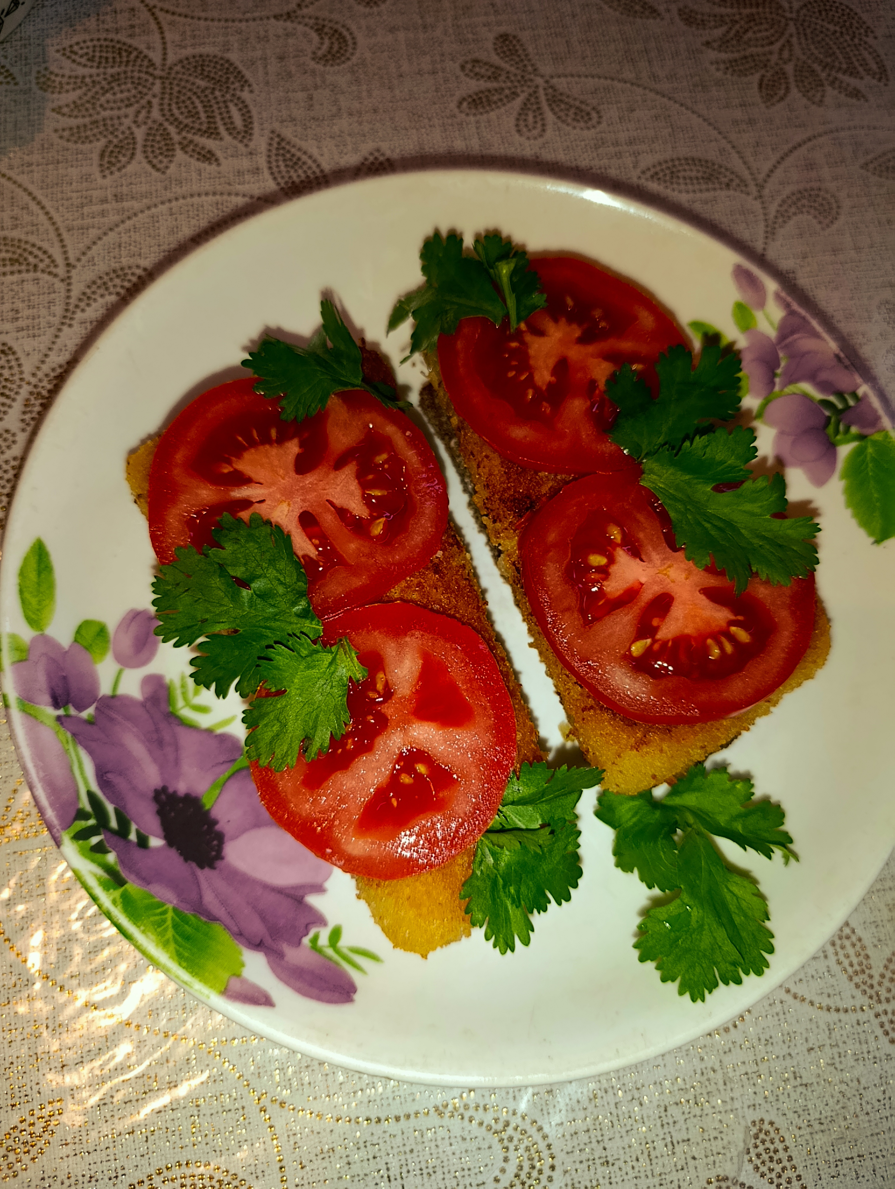 Бутеры с кальмаровыми треугольничками