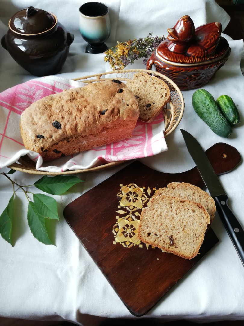 Ржаной хлеб на пахте (маслянке) с тмином, кориандром и изюмом