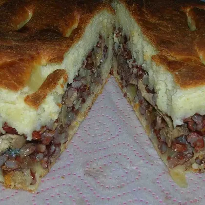 Пирог на кефире с красным рисом и консервированной сайрой