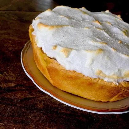 Вкуснейший ПП-пирог. Тонкое, хрустящее тесто. Много начинки. И воздушное безе-облако