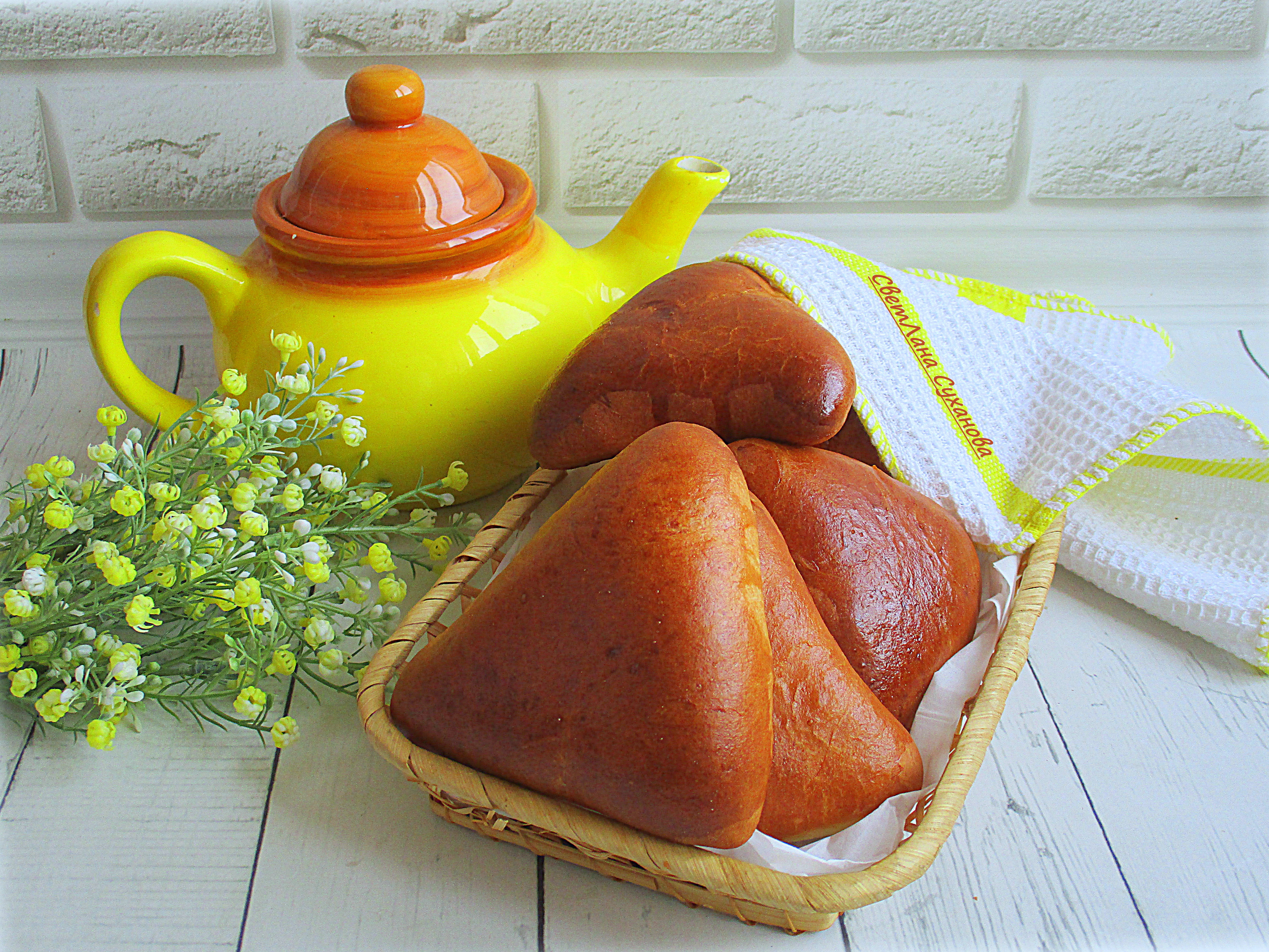 Пирожки с зелёным луком и яйцом