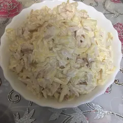 Салат с ананасами