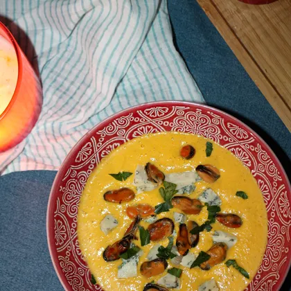 Сream blue cheese soup или овощной суп с сыром дорблю и мидиями