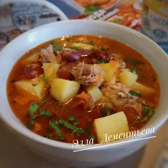 Суп с тушёнкой и консервированной фасолью