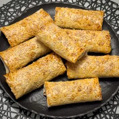 А-ля пирожки с яйцом и зеленью