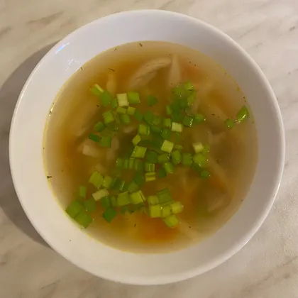 Куриный суп-лапша с зелёным горошком