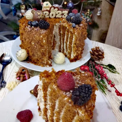 Торт "Медовик" с вертикальными коржами