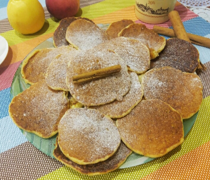 Кукурузные панкейки с творогом, яблоком и корицей🍎