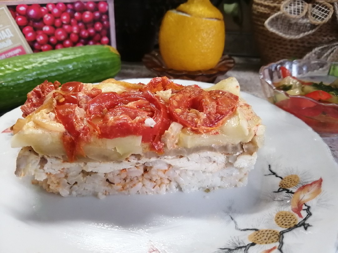 Ароматная курица с пряным рисом и овощами